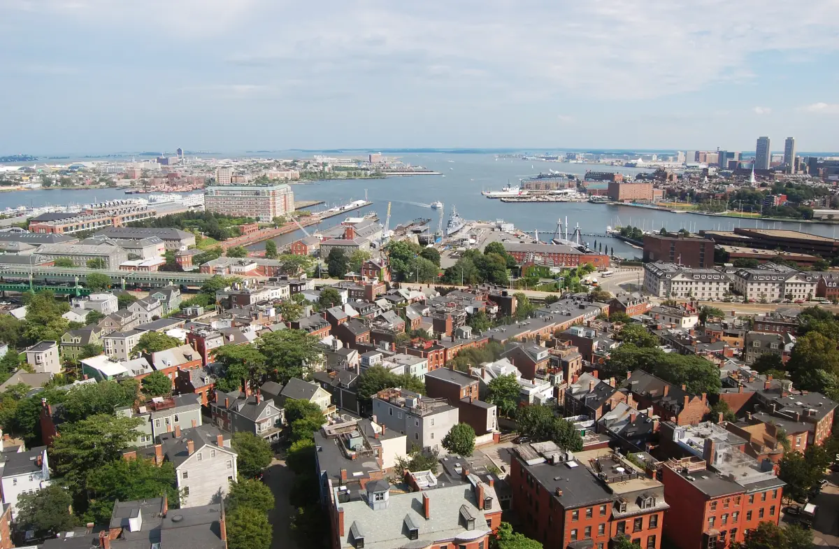 Building Better HOA Connections in Oakland Communities